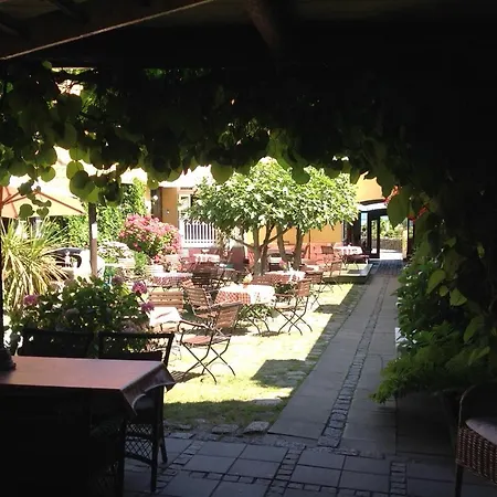 Klostergaarden 3*